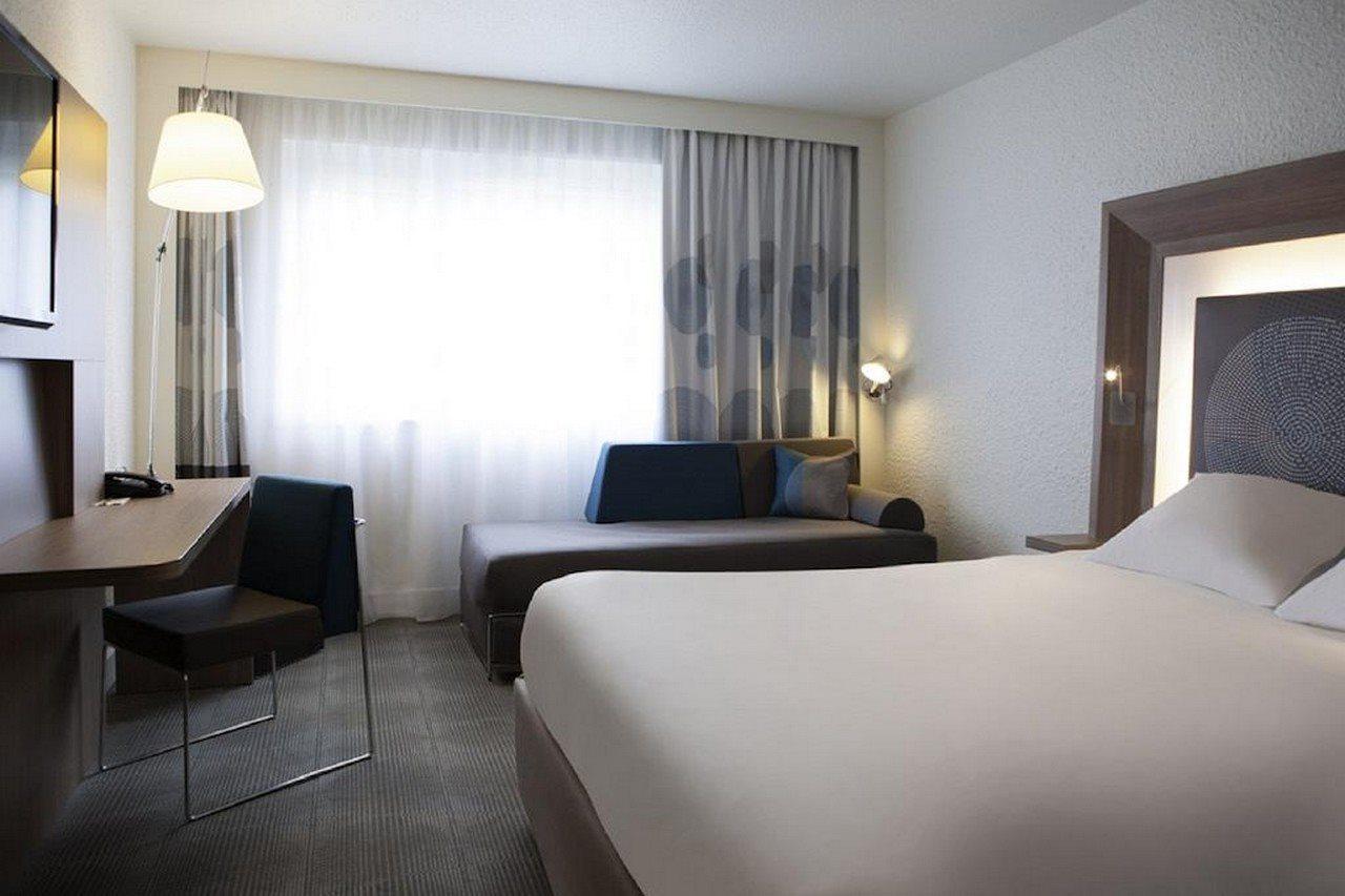 Novotel Fontainebleau Ury Екстер'єр фото