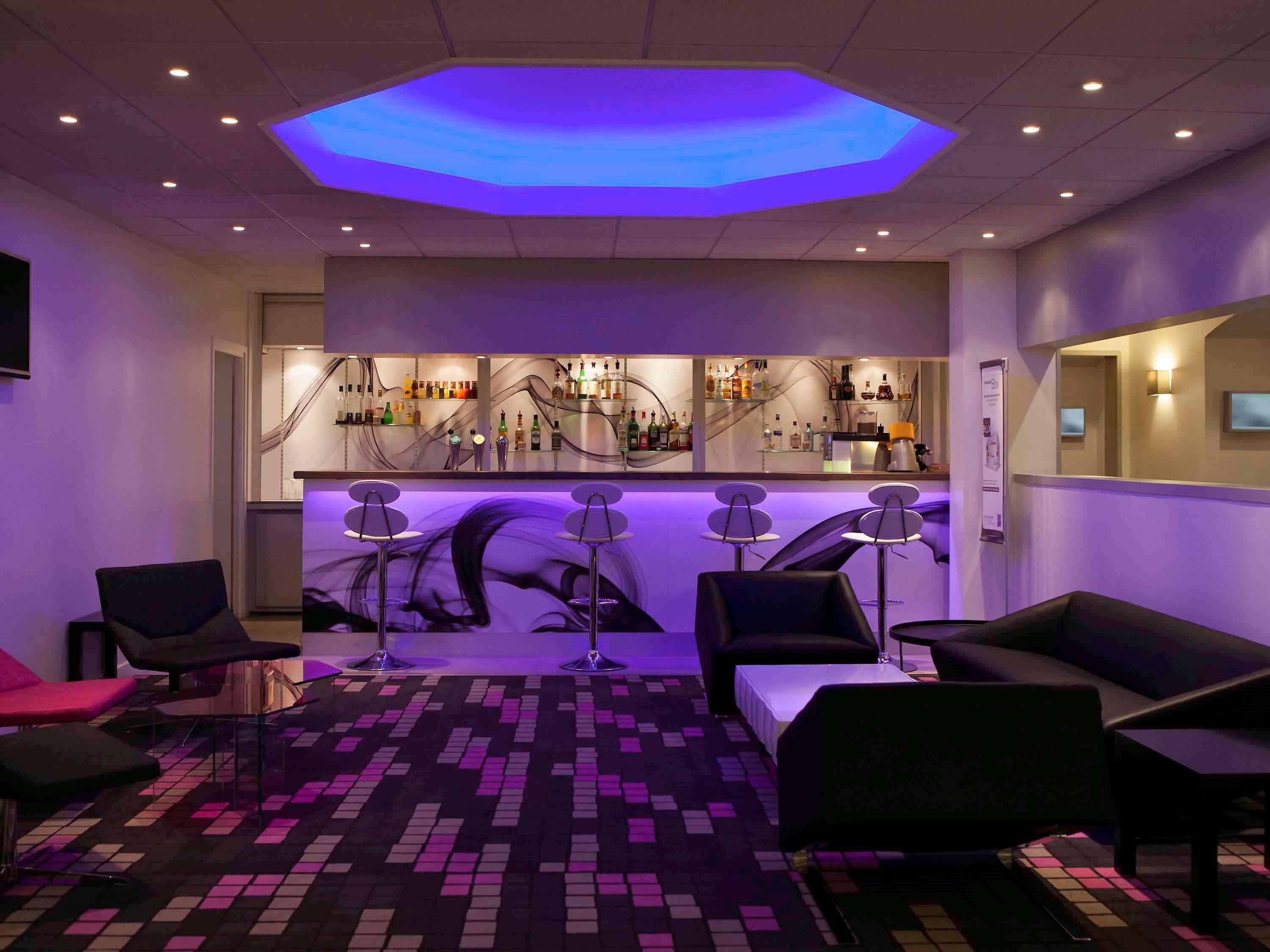 Novotel Fontainebleau Ury Екстер'єр фото