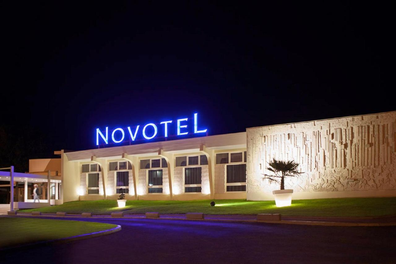 Novotel Fontainebleau Ury Екстер'єр фото